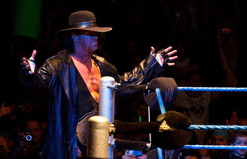 ... live, Orton vs Rhodes/DiBiase, Cena vs McMahon, Chr